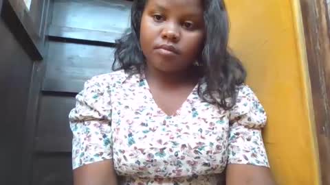 Snapshot of michou61 chatting on March 2, 6:25 am michou61 online show from March 2, 6:25 am