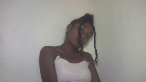 michou_69 online show from May 28, 12:13 pm