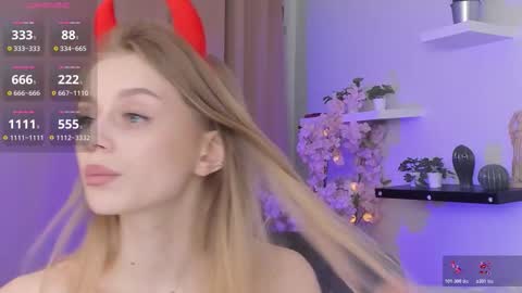 Micky online show from March 30, 6:31 pm