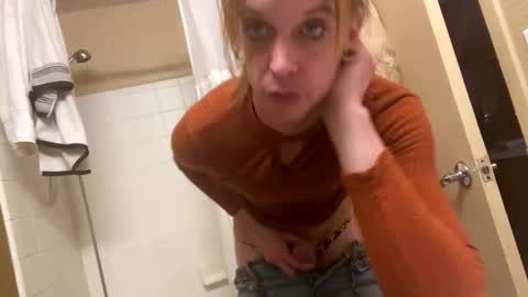 mickisofine online show from January 2, 11:49 pm