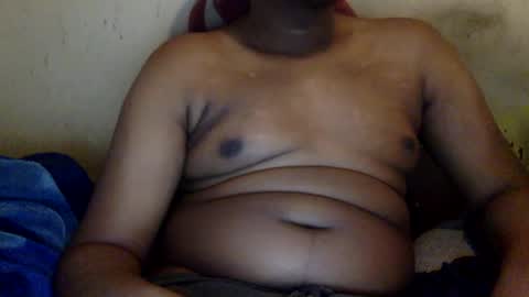 Snapshot of mickkzzx chatting on December 17, 2:33 pm mickkzzx online show from December 17, 2:33 pm