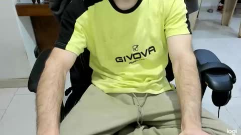 microfama00 online show from March 13, 11:11 pm