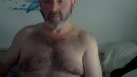 Snapshot of midhir chatting on February 6, 6:02 pm kike online show from February 6, 6:02 pm