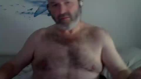 Snapshot of midhir chatting on February 10, 3:32 pm kike online show from February 10, 3:32 pm