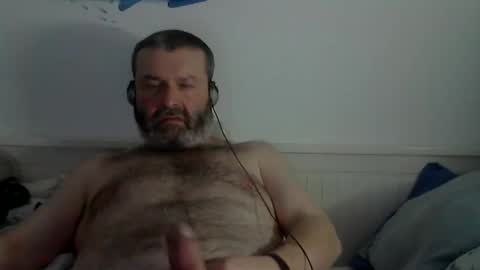 Snapshot of midhir chatting on February 16, 1:25 am kike online show from February 16, 1:25 am