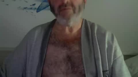 Snapshot of midhir chatting on March 7, 4:00 pm kike online show from March 7, 4:00 pm