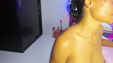 Snapshot of midnight_vk chatting on December 21, 6:30 am VanyaKlaus online show from December 21, 6:30 am