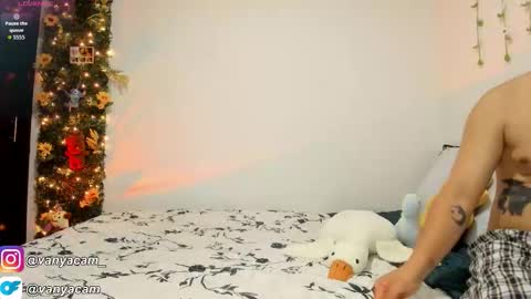 Snapshot of midnight_vk chatting on December 3, 3:25 am VanyaKlaus online show from December 3, 3:25 am