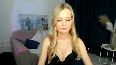 midnighteaura online show from May 29, 11:19 am