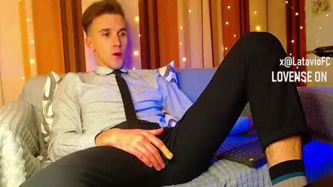 Snapshot of midnighter__ chatting on December 13, 11:21 pm Alexey or just Alex online show from December 13, 11:21 pm