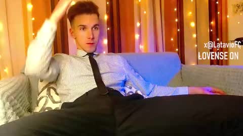 Snapshot of midnighter__ chatting on December 14, 5:29 pm Alexey or just Alex online show from December 14, 5:29 pm