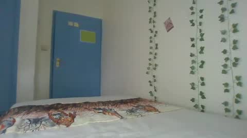 Snapshot of midnightkelly chatting on March 3, 10:43 am Naught Kelly online show from March 3, 10:43 am