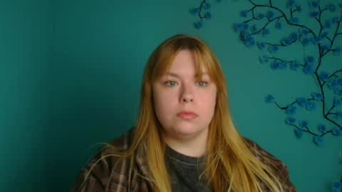 Snapshot of midnightmariana chatting on April 19, 11:20 am Mariana online show from April 19, 11:20 am