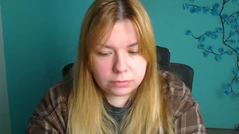 Snapshot of midnightmariana chatting on May 15, 5:47 am Mariana online show from May 15, 5:47 am