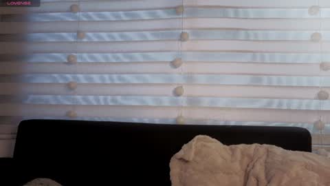 midori__san online show from January 16, 2:32 pm