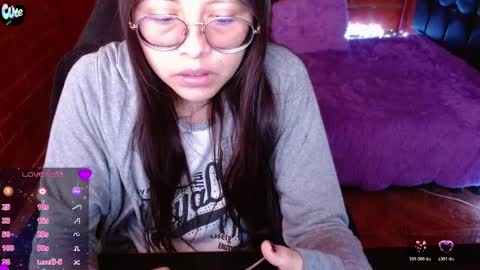 Midori 7u7 online show from March 31, 3:34 pm