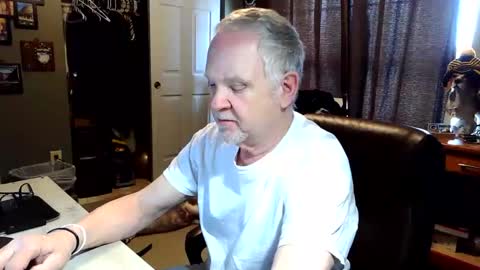 midwestdad09 online show from March 18, 6:44 pm