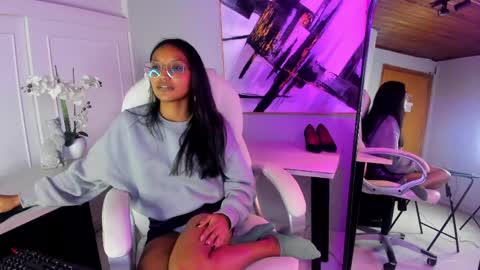 miel_ambar online show from April 29, 5:30 pm
