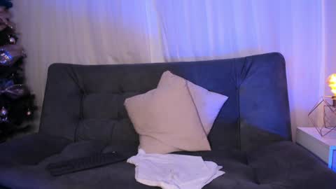 Snapshot of miel_gomez chatting on December 21, 10:39 am miel_gomez online show from December 21, 10:39 am