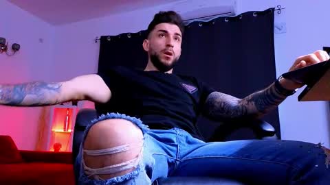 MightyAaron online show from February 7, 6:06 am