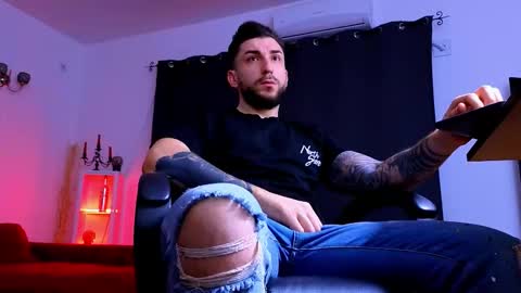 MightyAaron online show from February 10, 5:22 am