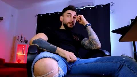 MightyAaron online show from March 2, 7:15 am