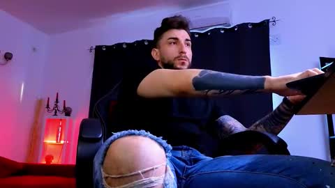 MightyAaron online show from March 21, 5:12 am