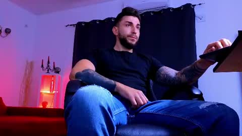 Snapshot of mightyaaron chatting on July 9, 3:10 am MightyAaron online show from July 9, 3:10 am