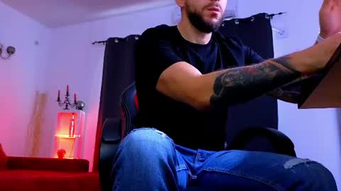 Snapshot of mightyaaron chatting on July 12, 3:19 am MightyAaron online show from July 12, 3:19 am