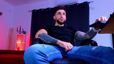 Snapshot of mightyaaron chatting on July 16, 5:19 pm MightyAaron online show from July 16, 5:19 pm