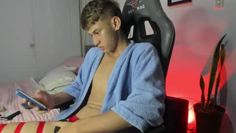 Miguel Hernandez online show from January 31, 12:06 am