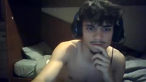 Snapshot of migueltomas34 chatting on June 10, 10:52 pm migueltomas34 online show from June 10, 10:52 pm