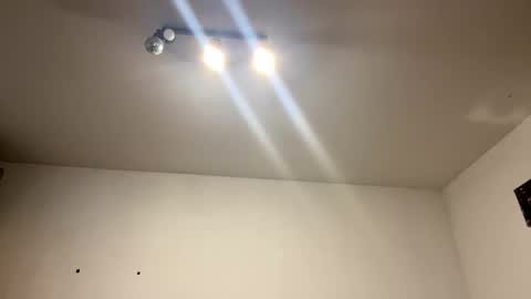 Snapshot of mihc1117 chatting on October 31, 9:10 am CoolFlow online show from October 31, 9:10 am