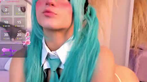 Snapshot of miia__baker chatting on January 19, 12:17 pm online show from January 19, 12:17 pm