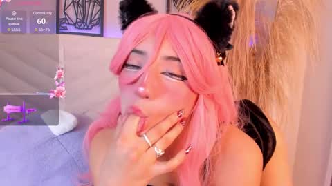 Snapshot of miia__baker chatting on January 20, 1:11 pm online show from January 20, 1:11 pm