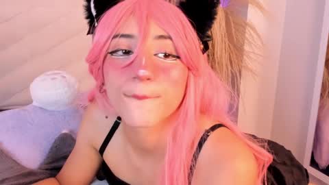 Snapshot of miia__baker chatting on January 29, 1:17 pm online show from January 29, 1:17 pm