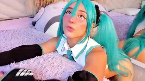 Snapshot of miia__baker chatting on February 26, 12:14 pm online show from February 26, 12:14 pm