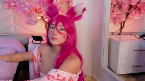 Snapshot of miia__baker chatting on October 3, 12:13 pm online show from October 3, 12:13 pm