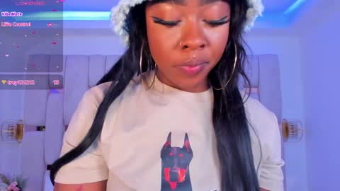 Snapshot of miia_schwarz chatting on December 10, 2:16 am Miia Schwarz online show from December 10, 2:16 am