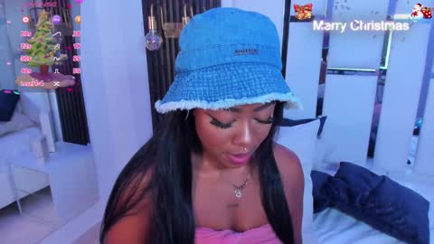 Snapshot of miia_schwarz chatting on December 24, 8:27 pm Miia Schwarz online show from December 24, 8:27 pm