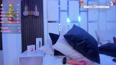 Snapshot of miia_schwarz chatting on December 24, 11:33 pm Miia Schwarz online show from December 24, 11:33 pm