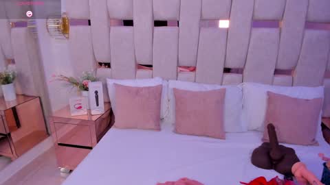 Snapshot of miia_schwarz chatting on January 17, 10:56 pm Miia Schwarz online show from January 17, 10:56 pm