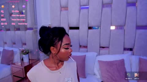 Snapshot of miia_schwarz chatting on January 25, 8:42 pm Miia Schwarz online show from January 25, 8:42 pm