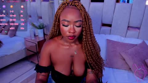 Snapshot of miia_schwarz chatting on February 1, 2:24 pm Miia Schwarz online show from February 1, 2:24 pm