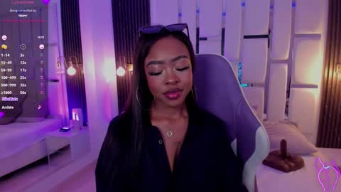 Snapshot of miia_schwarz chatting on October 20, 4:13 am Miia Schwarz online show from October 20, 4:13 am