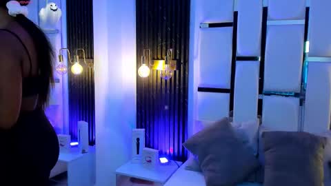 Snapshot of miia_schwarz chatting on October 28, 10:01 pm Miia Schwarz online show from October 28, 10:01 pm