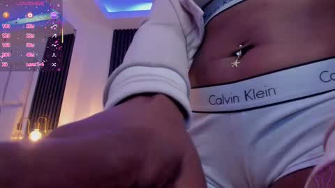 Snapshot of miia_schwarz chatting on November 23, 11:21 am Miia Schwarz online show from November 23, 11:21 am