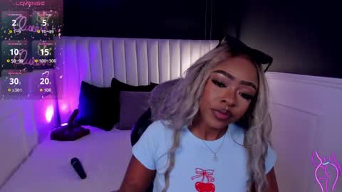 Miia Schwarz  online show from April 10, 11:53 pm