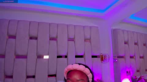 Snapshot of miia_schwarz chatting on April 26, 1:53 pm Miia Schwarz online show from April 26, 1:53 pm