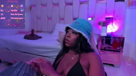 Snapshot of miia_schwarz chatting on May 5, 11:35 pm Miia Schwarz online show from May 5, 11:35 pm